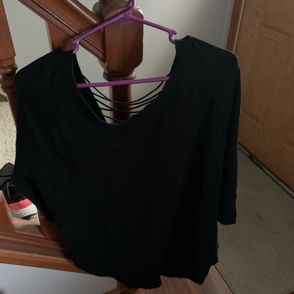 3/4 length black top!